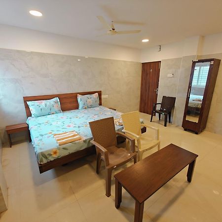 Hotel Saibala Lnn Chennai Exterior foto